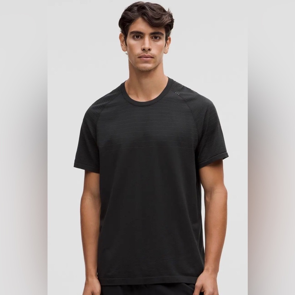 Lululemon Men’s “Metal Vent Tech” Short Sleeve (M) *GLOW STRIPE* SOLD OUT @ LULU